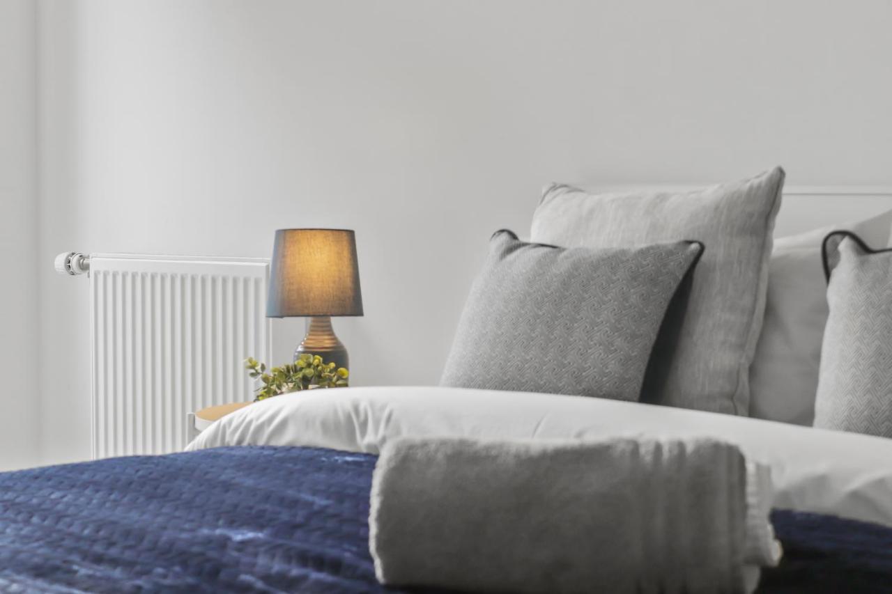 Centrally Located - Modern - 2Bed - 2Bath Apartment London Eksteriør billede