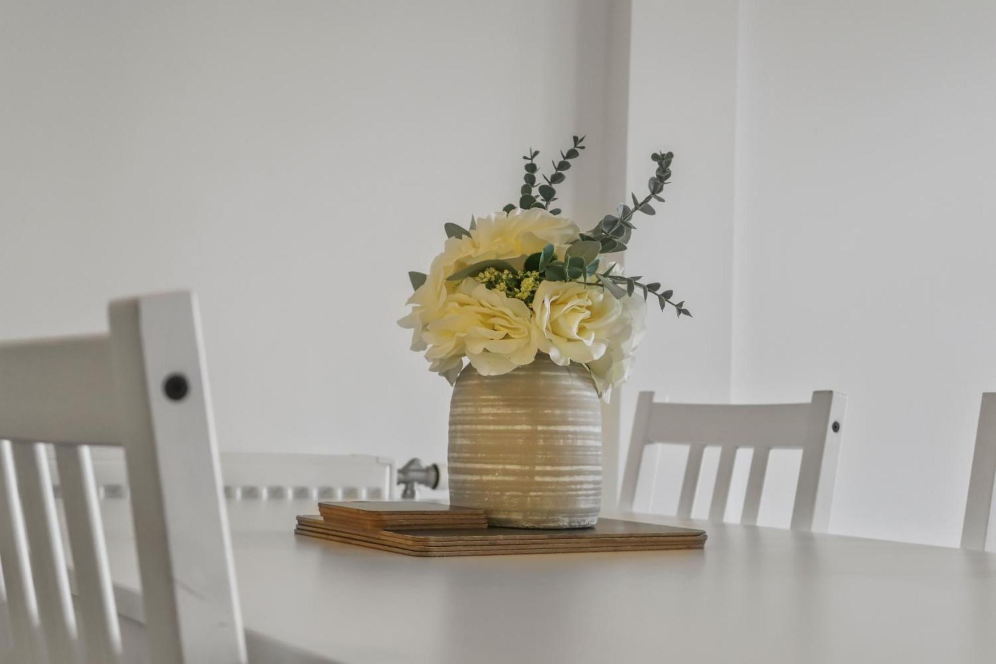 Centrally Located - Modern - 2Bed - 2Bath Apartment London Eksteriør billede
