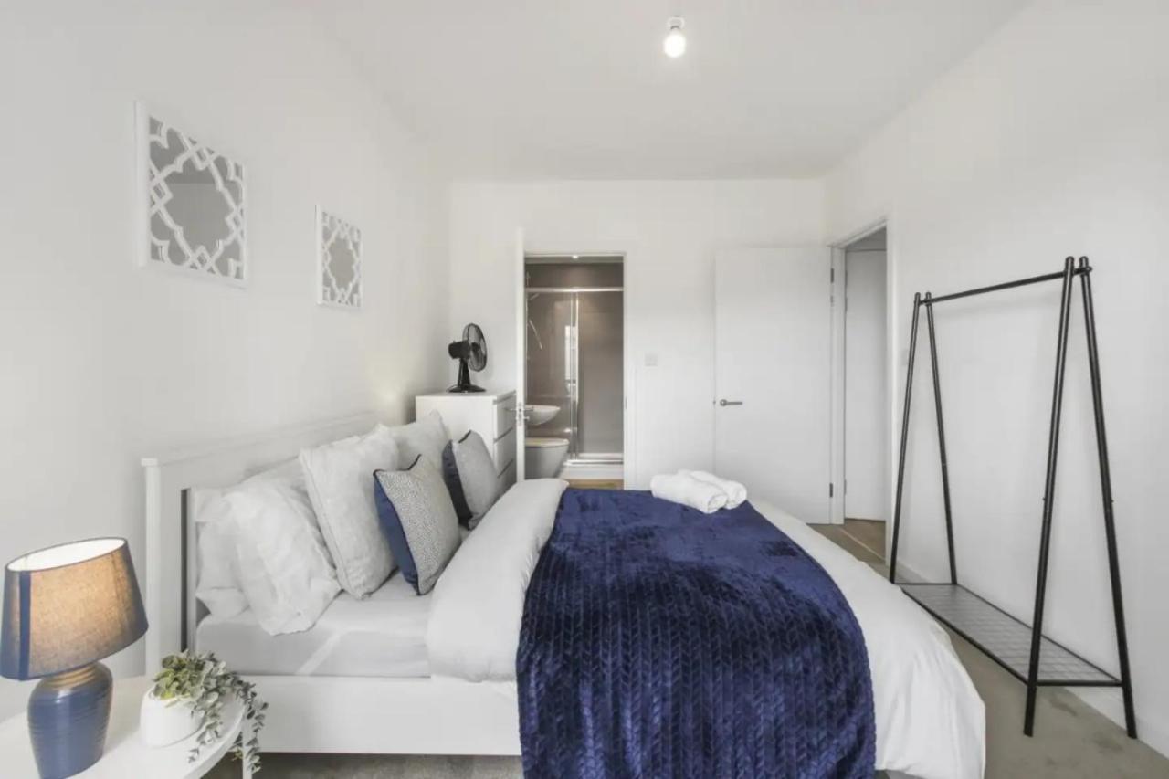 Centrally Located - Modern - 2Bed - 2Bath Apartment London Eksteriør billede