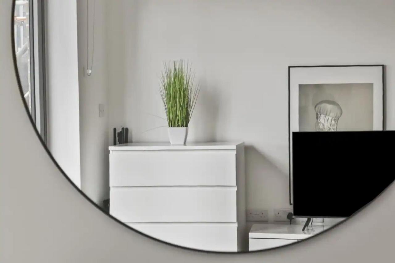 Centrally Located - Modern - 2Bed - 2Bath Apartment London Eksteriør billede