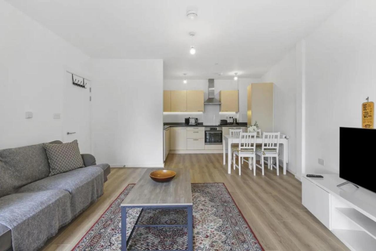 Centrally Located - Modern - 2Bed - 2Bath Apartment London Eksteriør billede