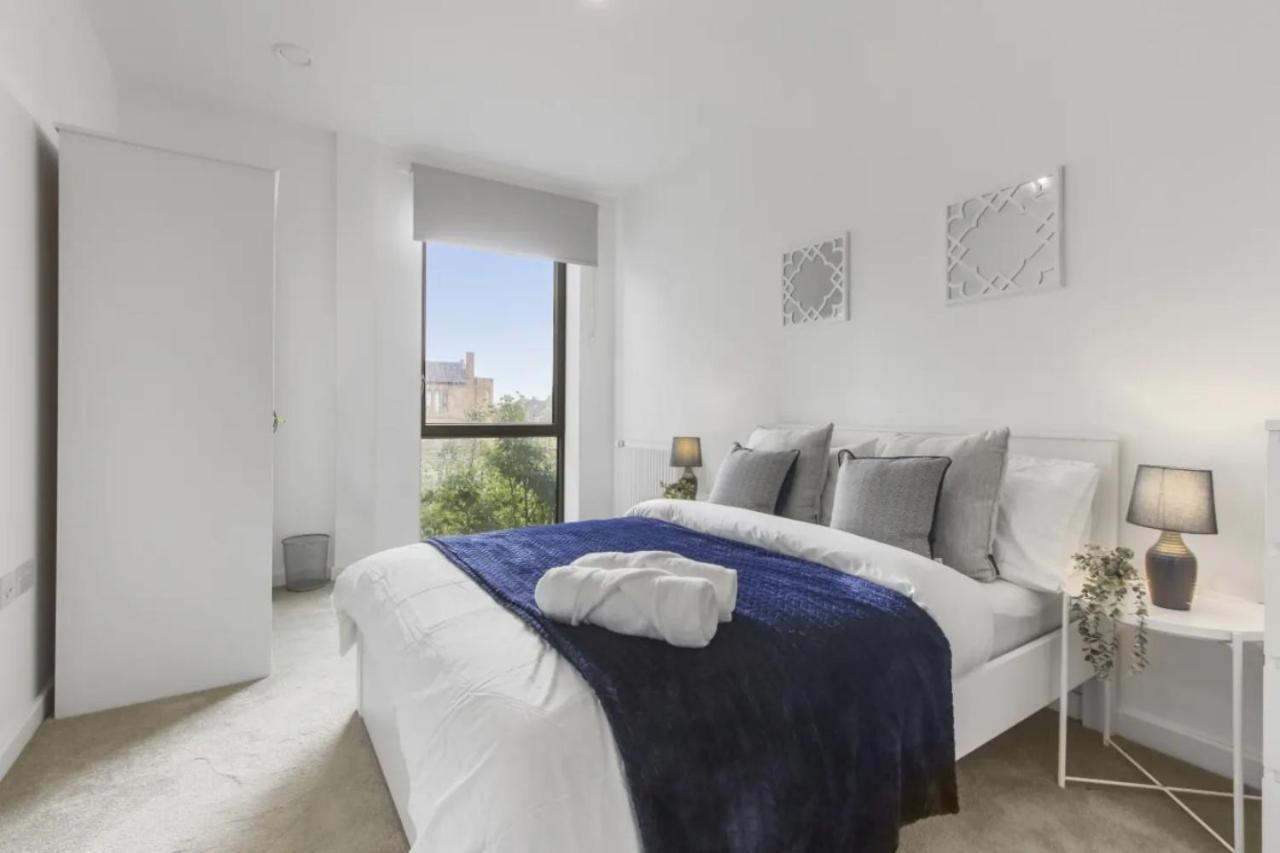 Centrally Located - Modern - 2Bed - 2Bath Apartment London Eksteriør billede